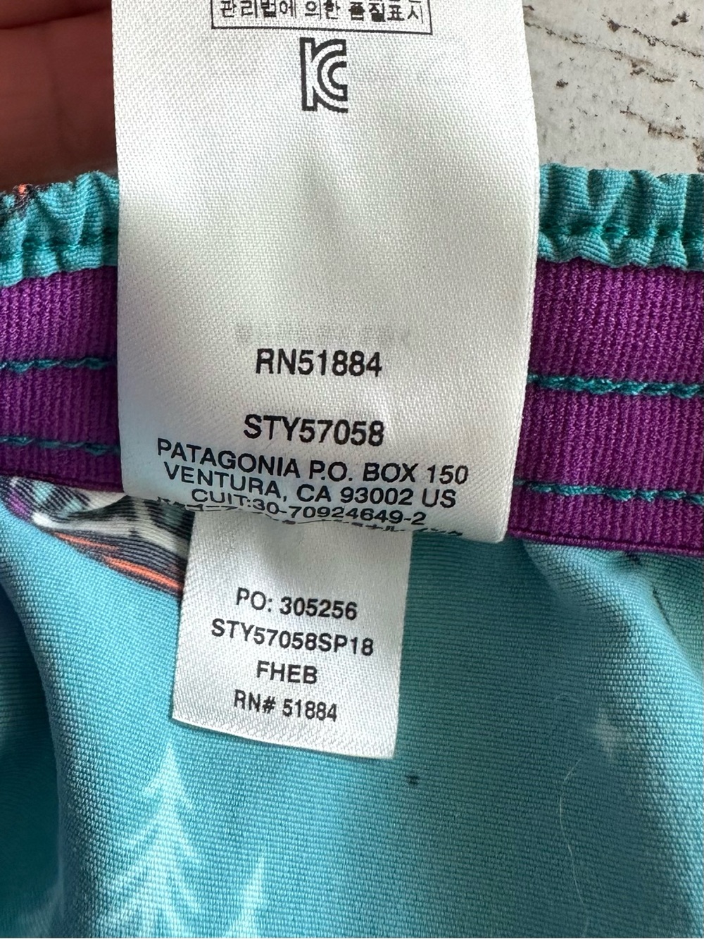PATAGONIA Women’s Baggies Shorts 5” Mountain Climbing Road Trip Surf Novelty M - Picture 12 of 12